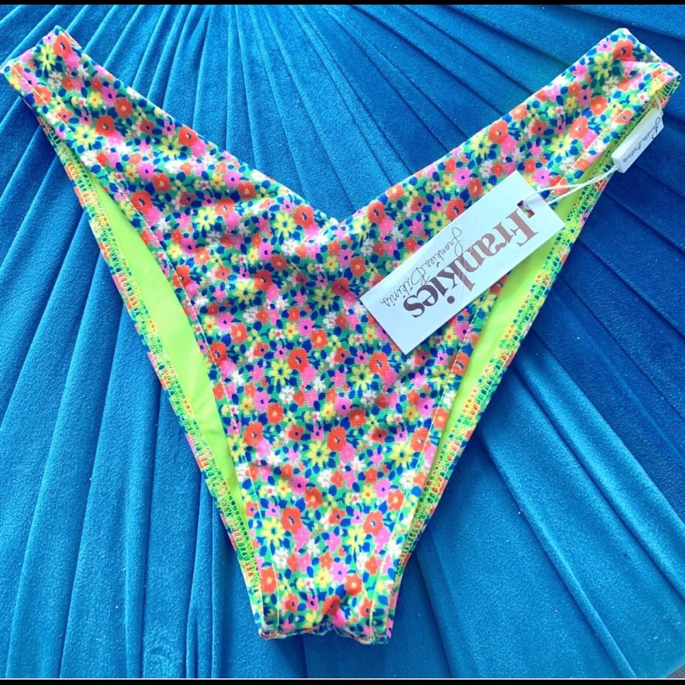NWT Frankies Bikinis Enzo Bottoms